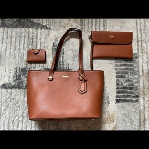 Gorgeous tan leather handbag😍